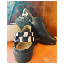 Load image into Gallery viewer, Messy Checkered Mules Sz 6.5
