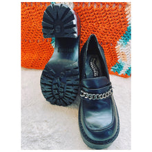 Load image into Gallery viewer, Y2K Chunky Chain Loafers Sz. 9
