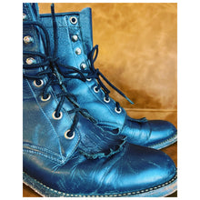 Load image into Gallery viewer, Justin’s Cowboy Boots Sz 6
